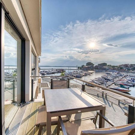Mueritz Utkiek - Apartment Mit Seeblick & Balkon In Der Hafenresidenz Waren  Buitenkant foto